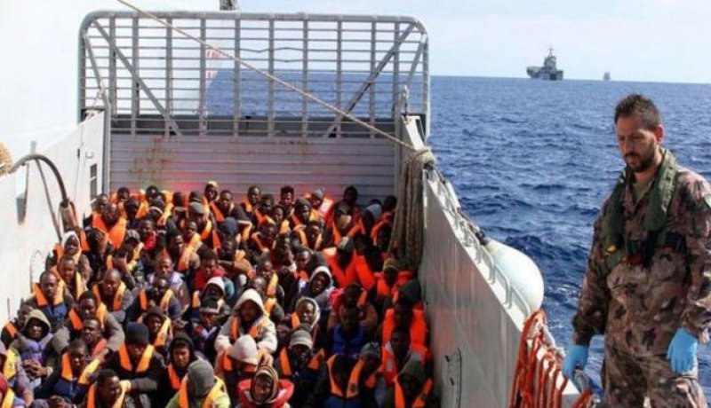 إنقاد 615 مهاجرا بالقرب من السواحل الليبية