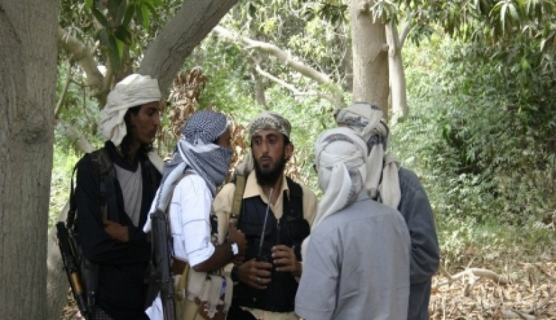 مقتل 7 عناصر من القاعدة بينهم 4 صوماليين في عملية للجيش بجنوب اليمن