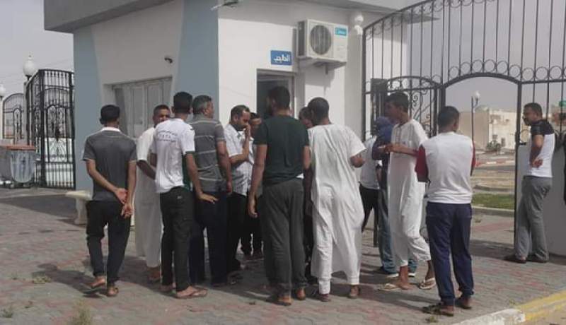 سكان بلدية الطالب العربي الحدودية بالوادي يغلقون المؤسسة الاستشفائية