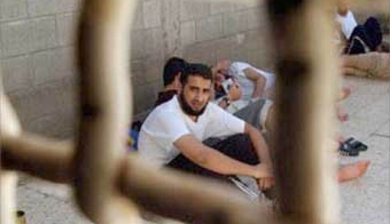 أسرى فلسطينيون يخوضون إضرابا عن الطعام ليوم واحد غدا