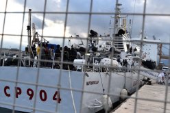 وفاة أكثر من 20 مهاجرا بسبب البرد على مركب متجه إلى إيطاليا