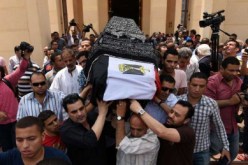 تشييع جنازة عمر الشريف في بلده مصر