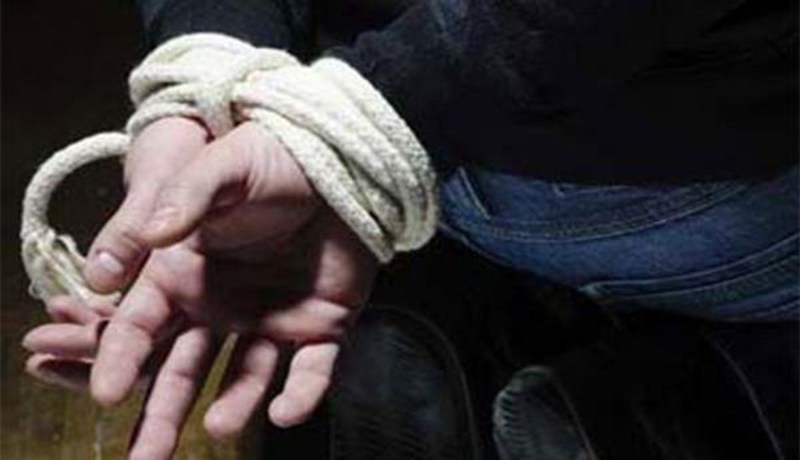 سيدة تختطف زوجها وتقوم بتقطيع جسده انتقاما منه لتطليقها في العاصمة