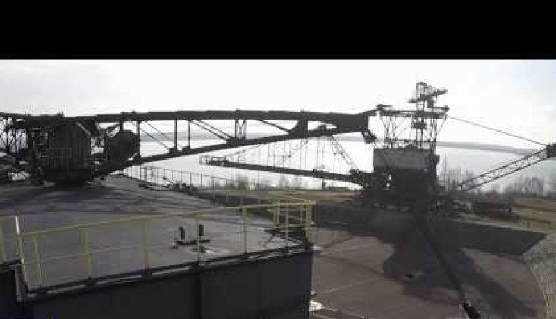 بالفيديو طائرة من دون طيار تلتقط شريط فيديو مدهشا لمدينة من الفولاذ