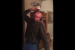 بالفيديو أمريكي يشرب كأسه بطريقة خاصة