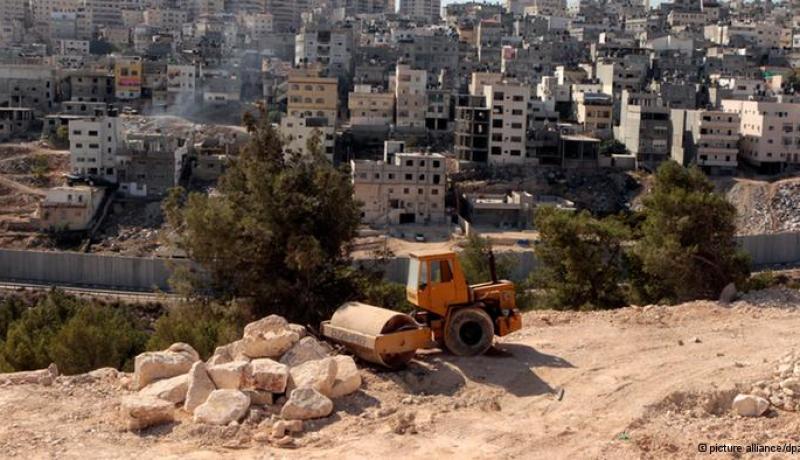 عباس يتهم اسرائيل بعرقلة جهود السلام عقب أنباء مستوطنات جديدة