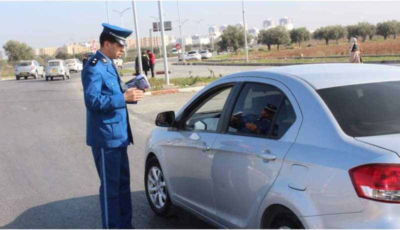 بالصور.. حملة تحسيسية للسائقين ببلعباس