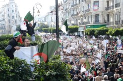 بالصور والفيديو.. الملايين في شوارع الجزائر في الذكرى السنوية الأولى للحراك الشعبي