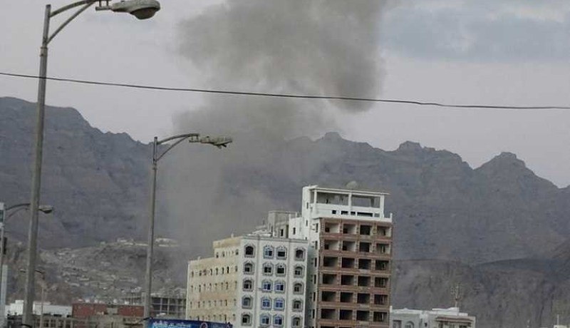 انفجار سيارة مفخخة بالقرب من البنك المركزي اليمني في عدن