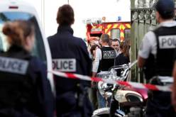 شخص يهاجم جنديا بسكين في باريس