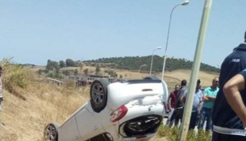 سكيكدة: إصابة شخصين في انحراف وانقلاب سيارة سياحية