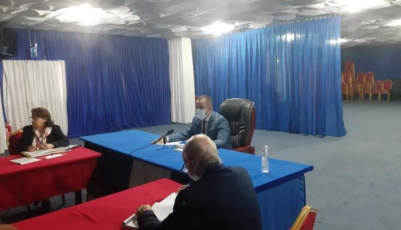 وزير الموارد المائية يقف على مدى تطور أشغال مشروع تحلية مياه البحر بغليزان