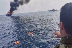 الجيش ينقذ 5 بحارة تعرض مركبهم للغرق بعد احتراقه في عنابة