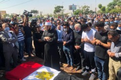 تشييع جنازة النجم المصري محمود ياسين.. وحالات إغماء وسط الحاضرين