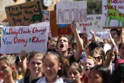 آلاف الطلبة بأستراليا ونيوزلندا في مسيرات احتجاجا على تغير المناخ في العالم