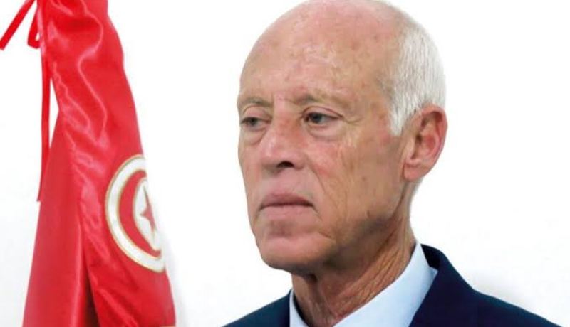 الرئيس التونسي يترحم على أرواح الشهداء بمقام الشهيد