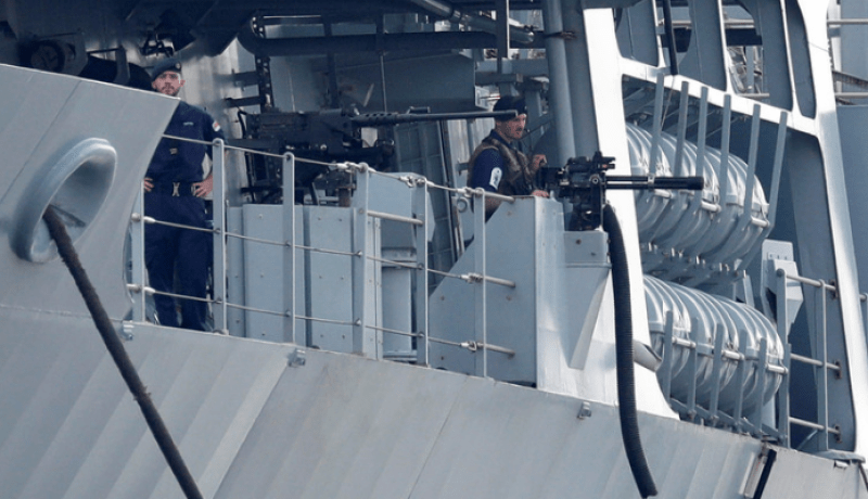 بريطانيا ترسل قواتها إلى مياه الخليج لحماية سفنها