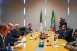 الرئيس تبون يتحادث مع رئيس الوزراء الأثيوبي بأديس أبابا