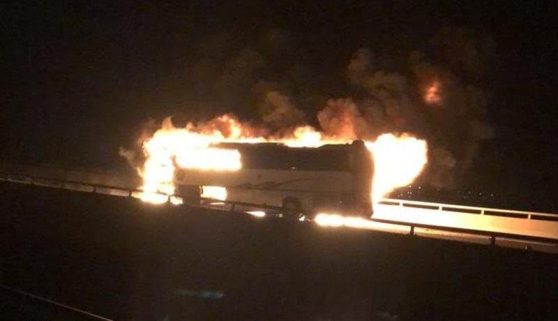 السعودية : وفاة 30 معتمرا وإصابة 5 أخرين في إحتراق حافلة بين مكة والمدينة