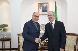 وزير الأشغال العمومية والنقل يستقبل السفير الفرنسي لدى الجزائر