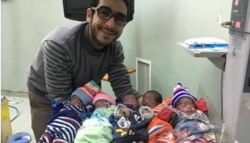 بالصور..أم في 22 من العمر تلد 5 توائم بحالة جيدة