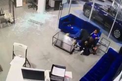 بالفيديو.. أب يصد الرصاص بجسده لإنقاذ أطفاله من إطلاق نار بنيويورك