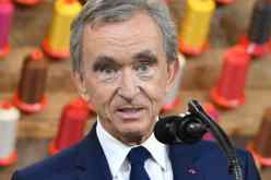 عملاق الأزياء الفرنسي برنارد أرنو الأغنى في العالم بـ186.3 مليار دولار