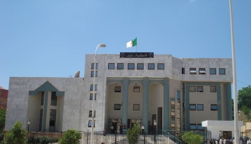 إطار بوزارة الداخلية ومستشار سابق لوالي سطيف رهن الحبس المؤقت