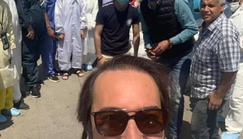 مالك مخابر “فينوس” يزور مرضى وأطباء مستشفى فرانس فانون.. بن بولعيد وابراهيم تيريشين