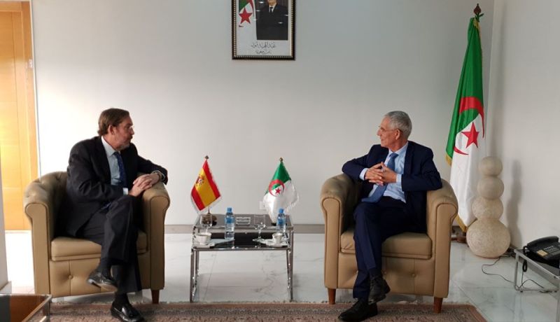 وزير الصناعة والمناجم يستقبل سفير اسبانيا بالجزائر