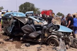 الشلف: وفاة طفلة قاصر ورجل وجرح 3 أشخاص في اصطدام 3 سيارات