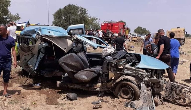 الشلف: وفاة طفلة قاصر ورجل وجرح 3 أشخاص في اصطدام 3 سيارات