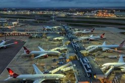 أنباء عن حجز 8 طائرات بمطار لندن