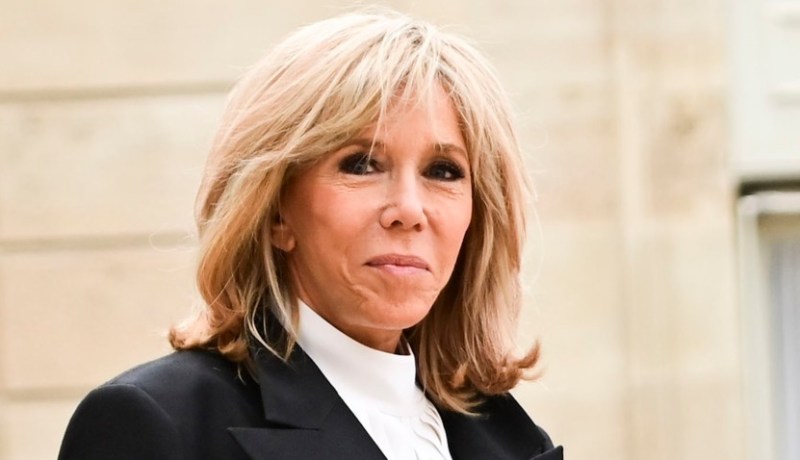 هكذا تقضي السيدة الأولى في فرنسا فترة الحجر الصحي