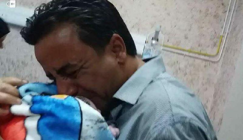 بالصور- أب يرزق بمولود بعد 12 سنة من الزواج في واد سوف