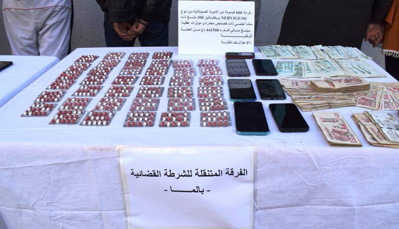 قسنطينة: توقيف 7 أشخاص بينهم فتاتين لحيازة أدوية صيدلانية ذات خصائص مخدرة