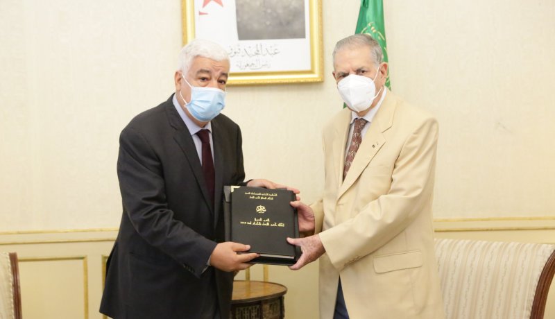 قوجيل يتسلم نسخة من التقرير السنوي حول حالة حقوق الإنسان بالجزائر لسنة 2019