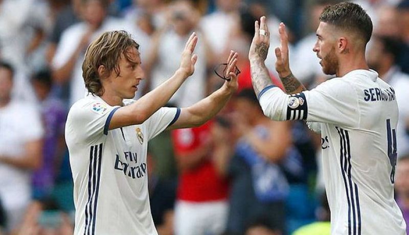 راموس أفضل مدافع أوروبي ومودريتش أفضل وسط ميدان