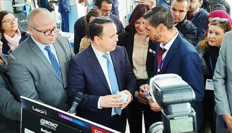 بولخراص يشرف على إفتتاح صالون الكهرباء والطاقات المتجددة