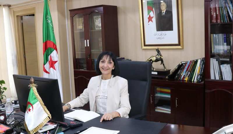 بن حراث تعرض مخطط عمل وزارة البيئة أمام مجلس الوزراء