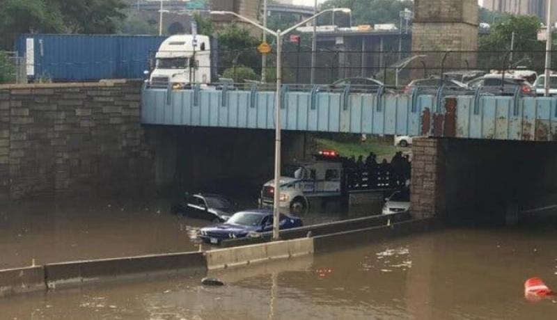 أمريكا: الأمطار تغرق محطات مترو نيويورك