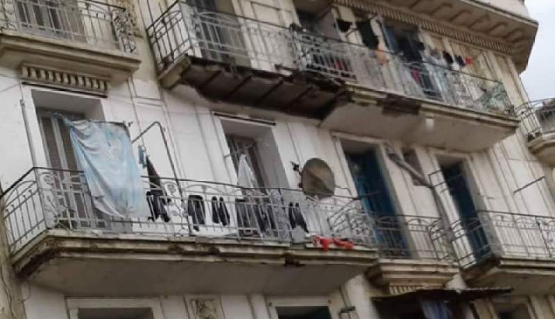 انهيار طابقي عمارة في “حسين داي” بالعاصمة
