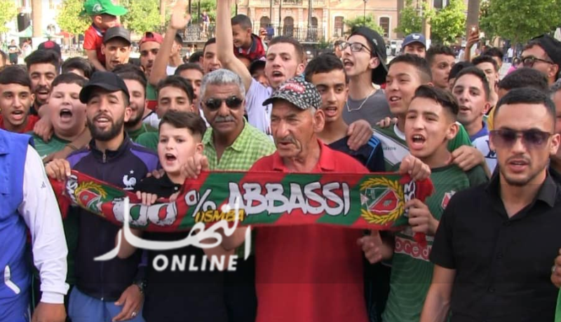 بالفيديو والصور.. أنصار إتحاد بلعباس يحتجون ويطالبون بشركة وطنية