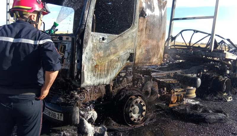 أم البواقي: إحتراق شاحنة محملة بـ630 قارورة غاز بوتان