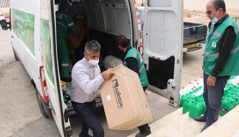وزارة البيئة تسلم شحنة من المساعدات الطبية لولاية بسكرة