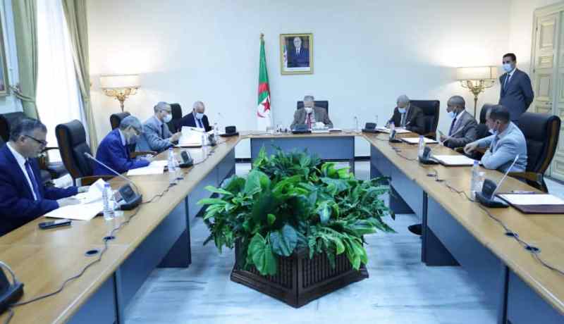 مجلس الأمة يثمن عدم تسامح الدولة مع الأطراف التي تحاول العبث براهن البلاد ومستقبلها