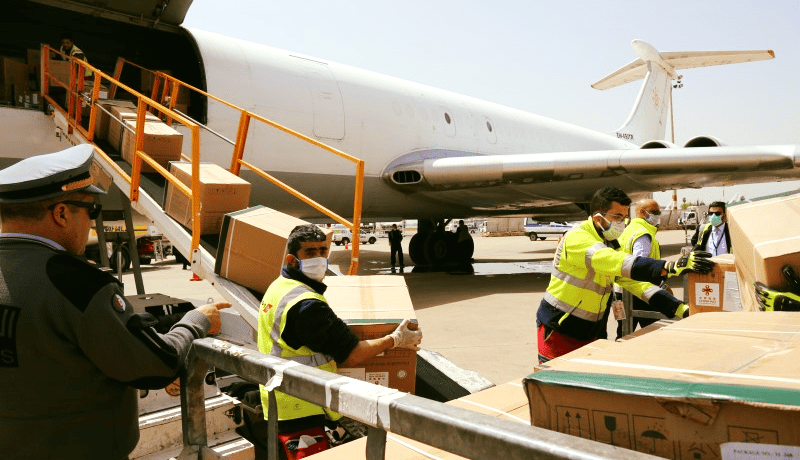 الصين تتبرع للجزائر بكاشف كورونا وملابس الوقاية الطبية والكمامات