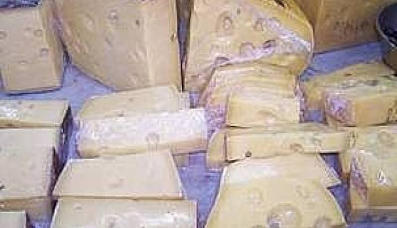 العثور على 99 قنطارا من الأجبان الفاسدة تفوق قيمتها مليار سنتيم ببومرداس