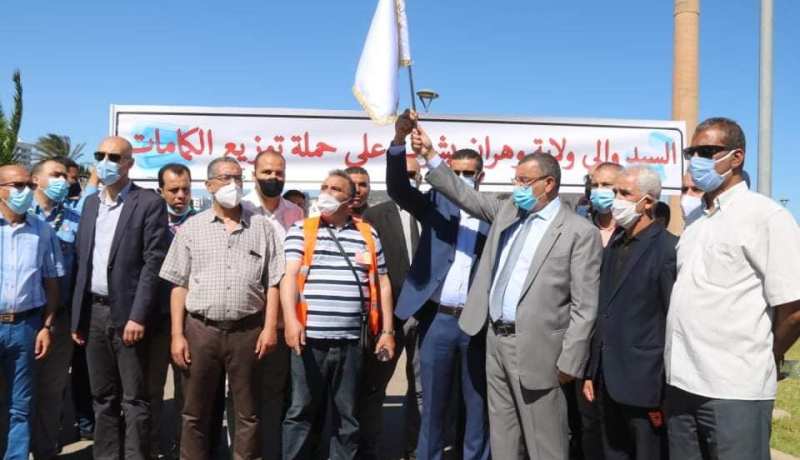 والي وهران يعطي اشارة انطلاق قافلة لتوزيع 100 ألف كمامة