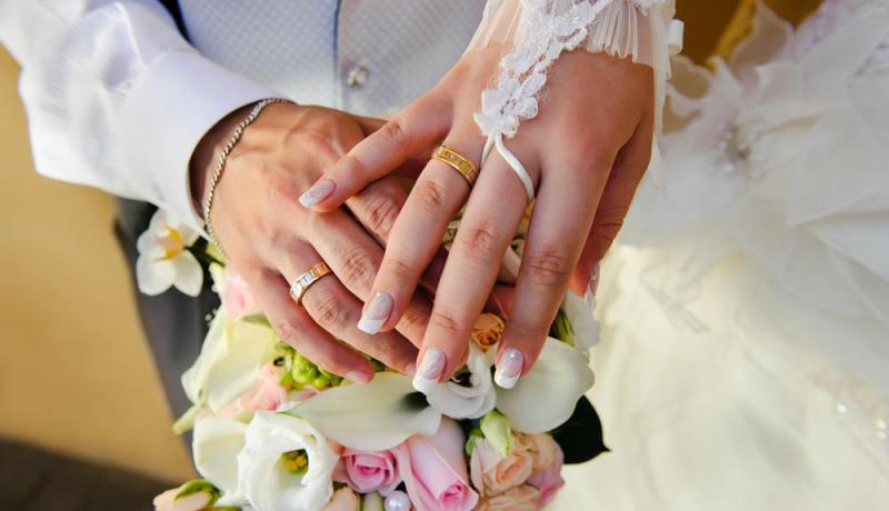 إقامة حفل زفاف زوجين من سنغافورة عبر فيديو خوفا من الكورونا